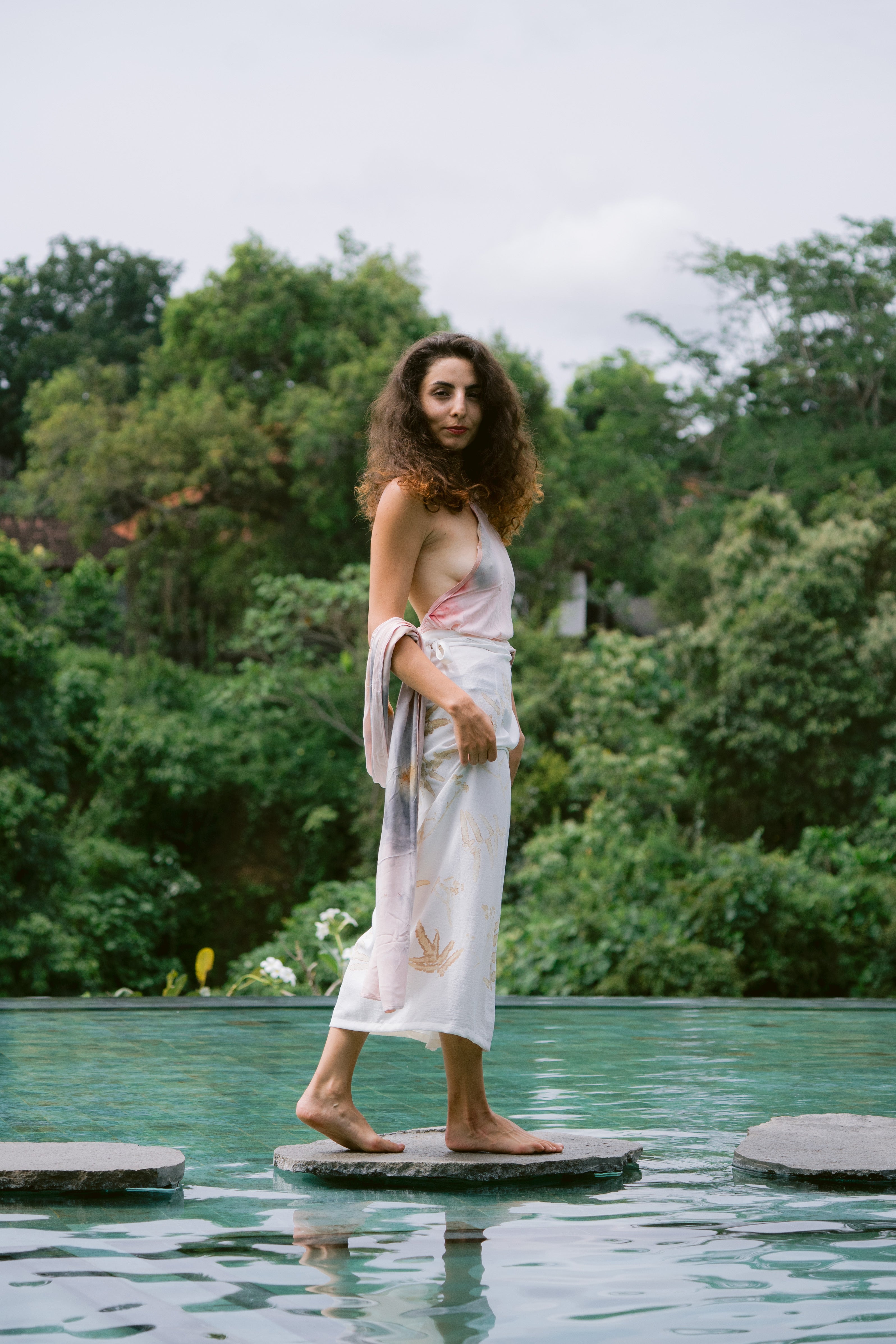 The Sekar Dewi, White & Brown Leaves Organic Cotton Sarong