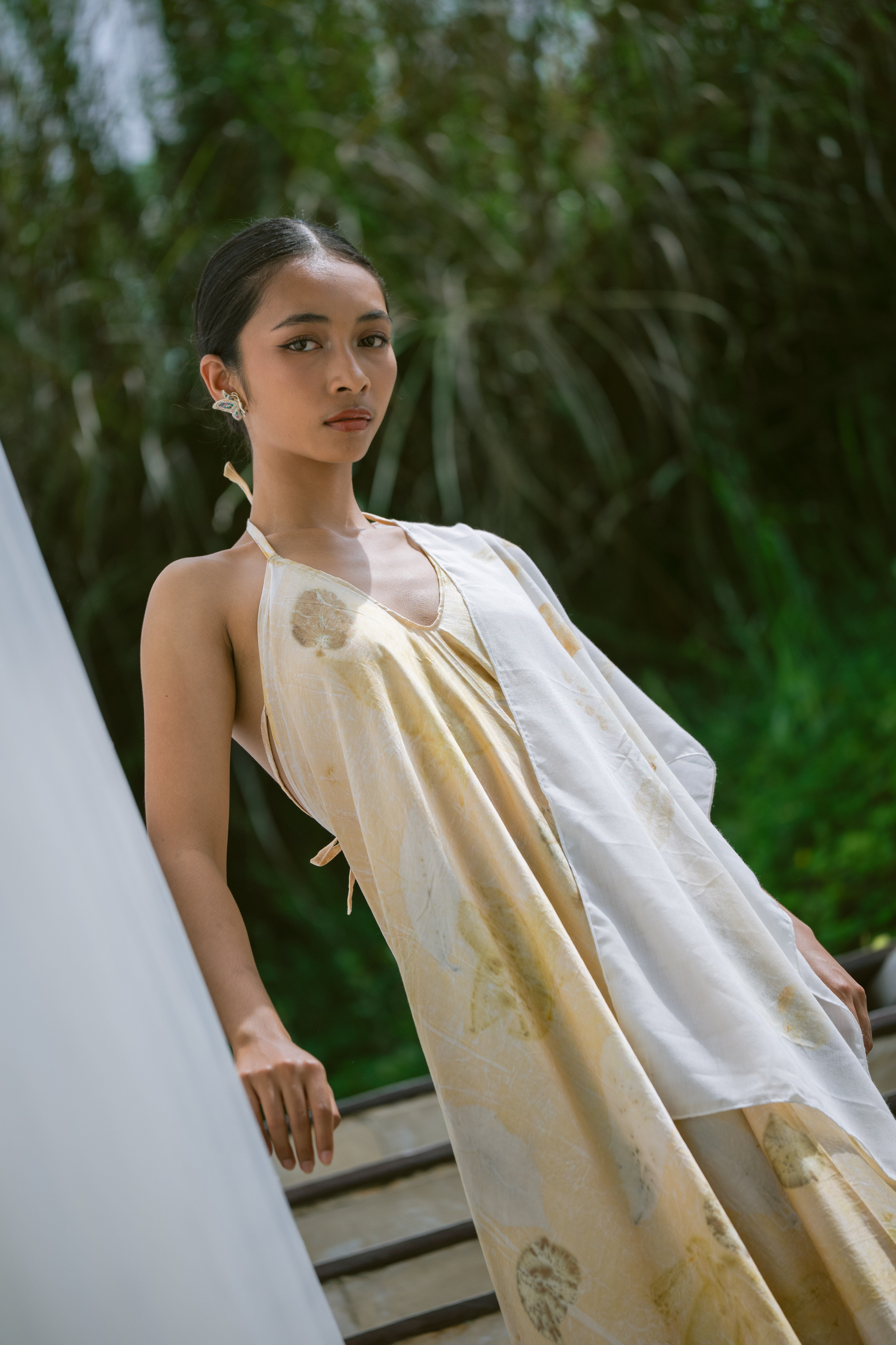 The Ratna Sari, White, Yellow & Gold Leaves Organic Cotton Shawl