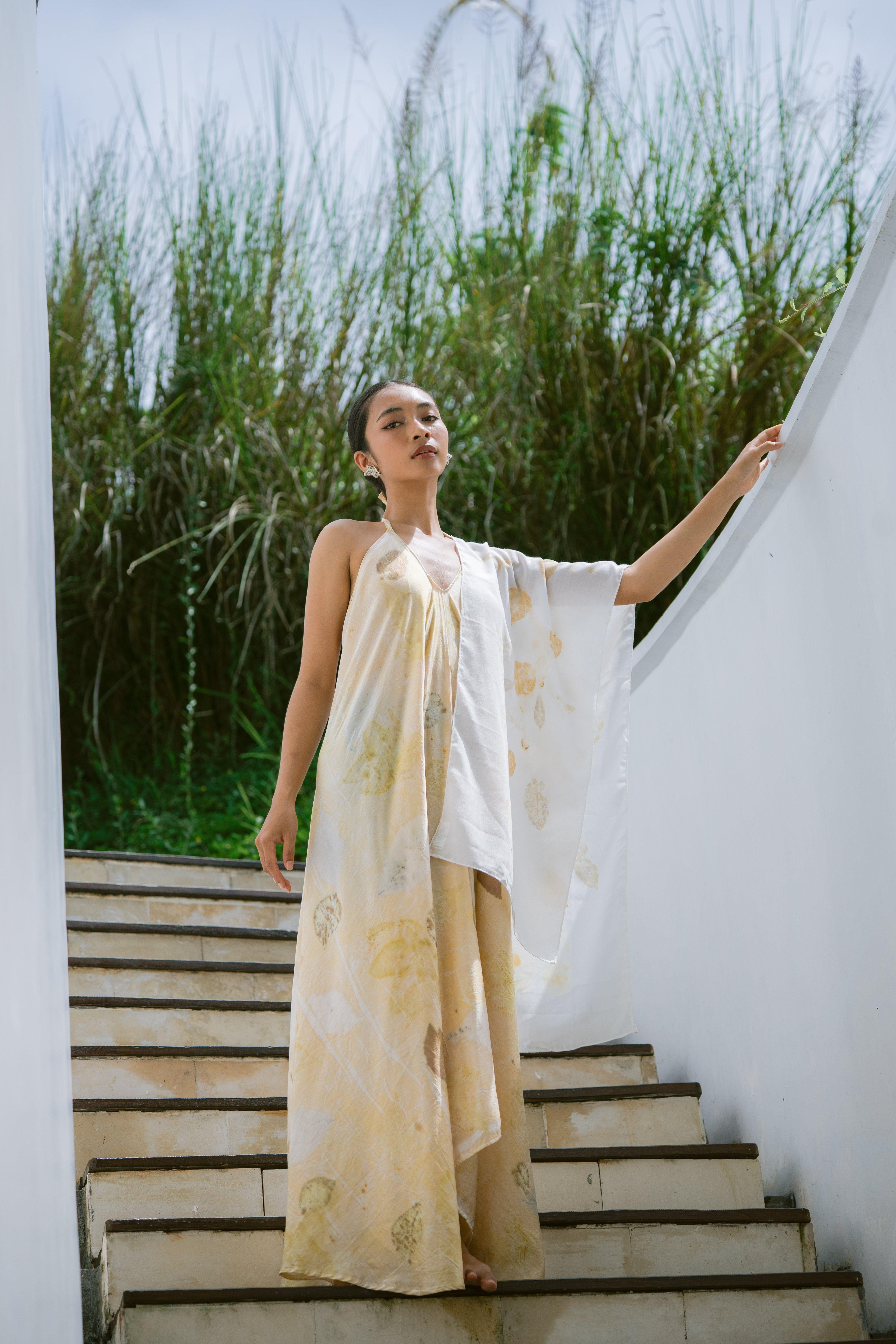 The Ratna Sari, White, Yellow & Gold Leaves Organic Cotton Shawl