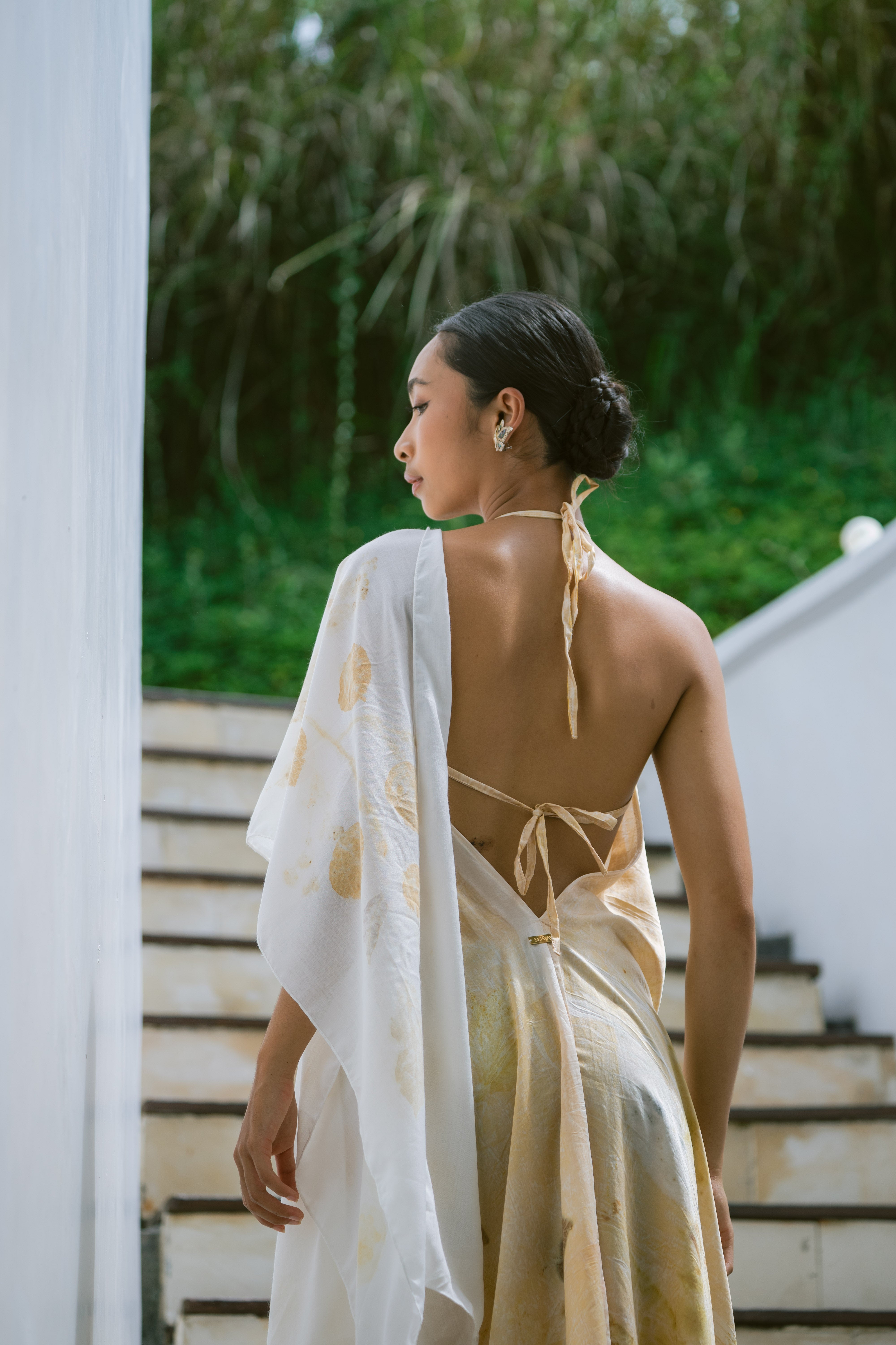 The Ratna Sari, White, Yellow & Gold Leaves Organic Cotton Shawl