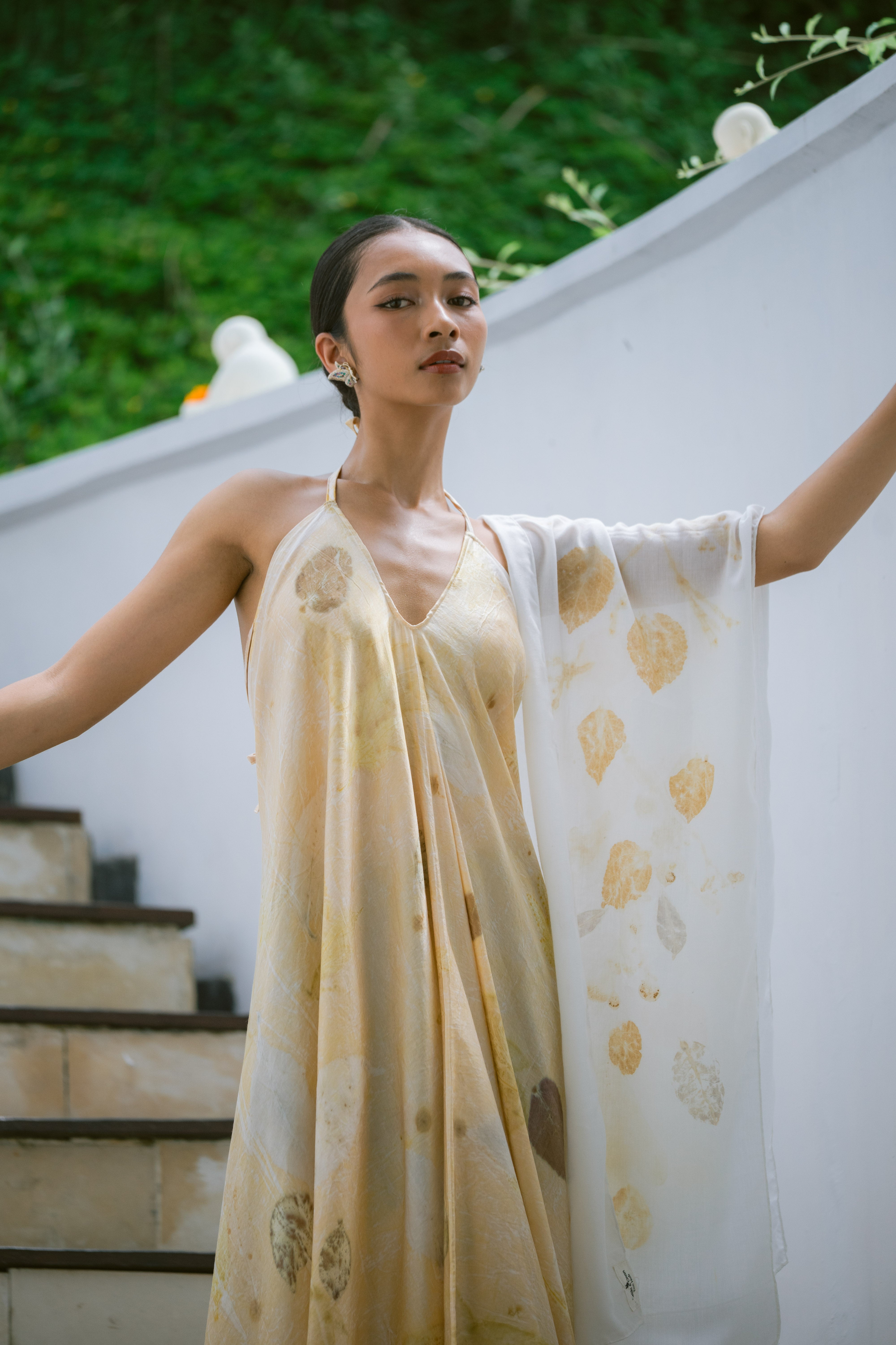 The Ratna Sari, White, Yellow & Gold Leaves Organic Cotton Shawl